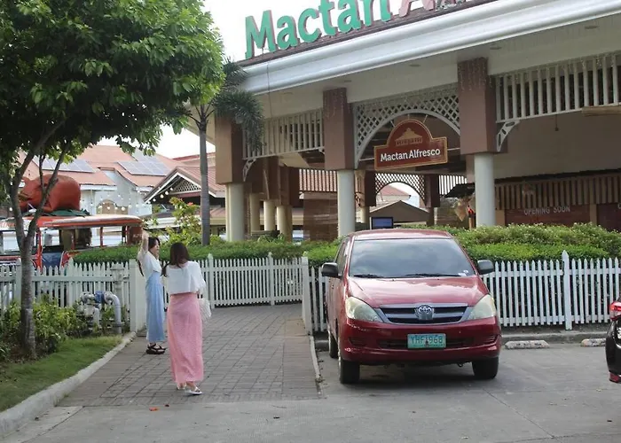 Omp 17j-t1, Seaview, Beach, Pool Access,near Airport, Fast Wi-fi, Netflix